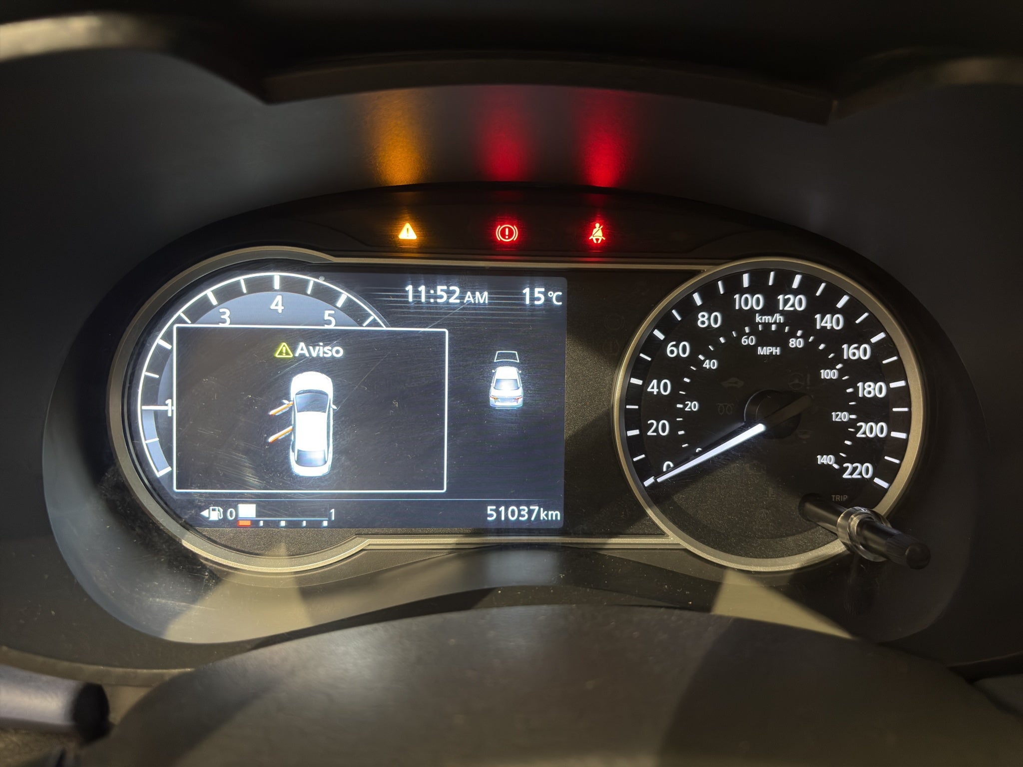 2024 Nissan Versa 4 pts. Advance, TM5, a/ac., f. niebla, RA-16