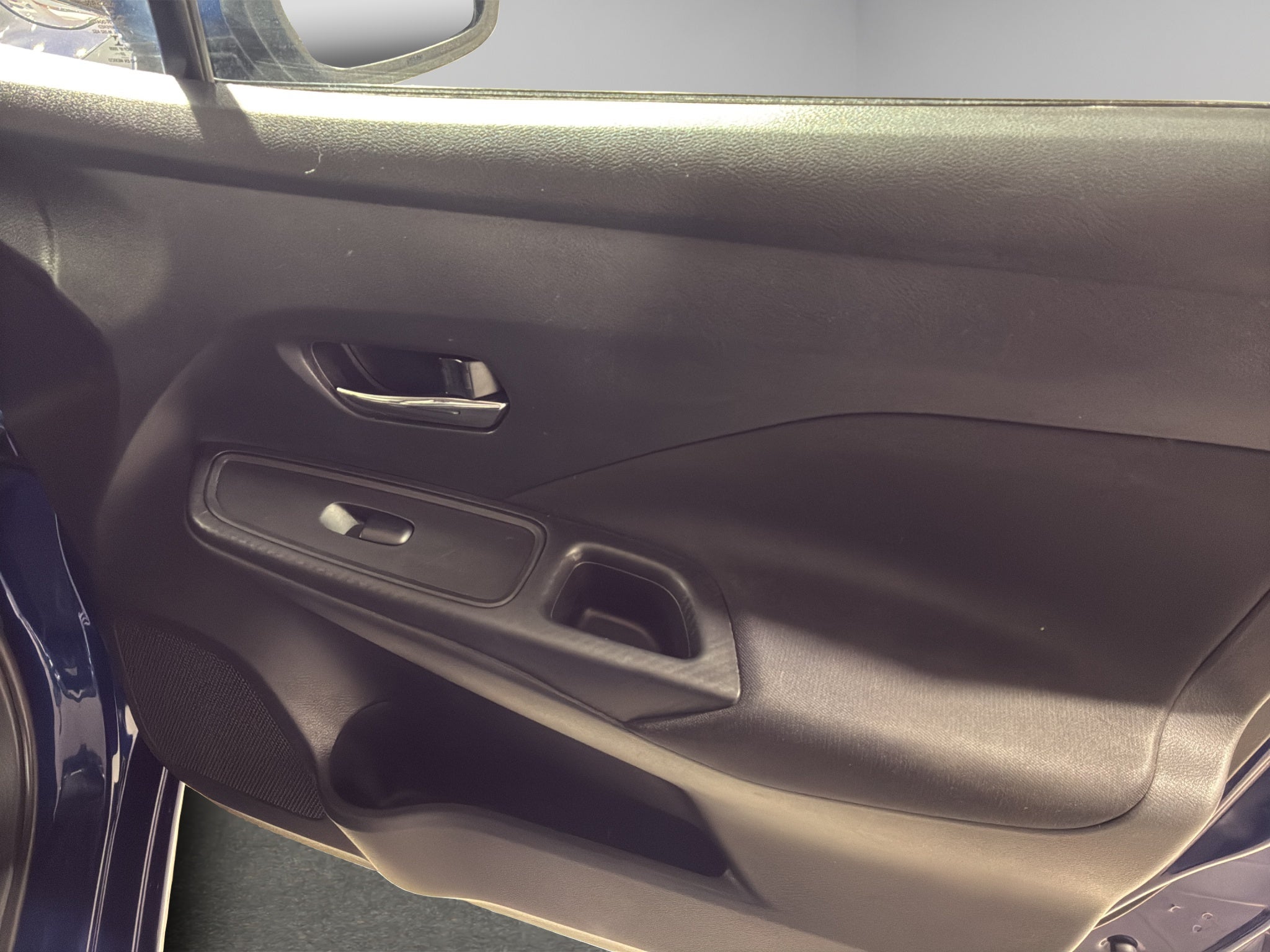 2021 Nissan Versa 4 pts. Advance, TM5, a/ac., VE, f. niebla, RA-16