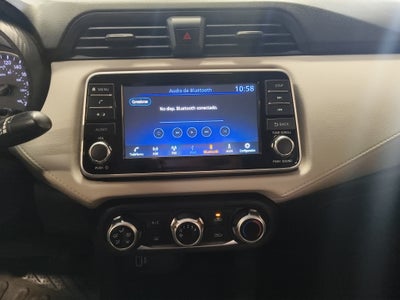 2022 Nissan Versa 4 pts. Advance, TM5, a/ac., VE, f. niebla, RA-16 (línea anterior)