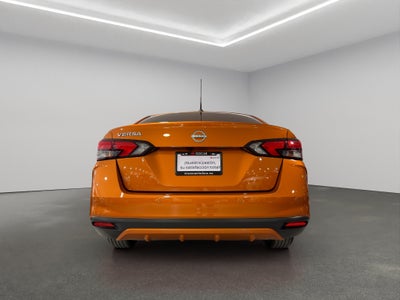 2024 Nissan Versa 4 pts. Advance, TM5, a/ac., f. niebla, RA-16