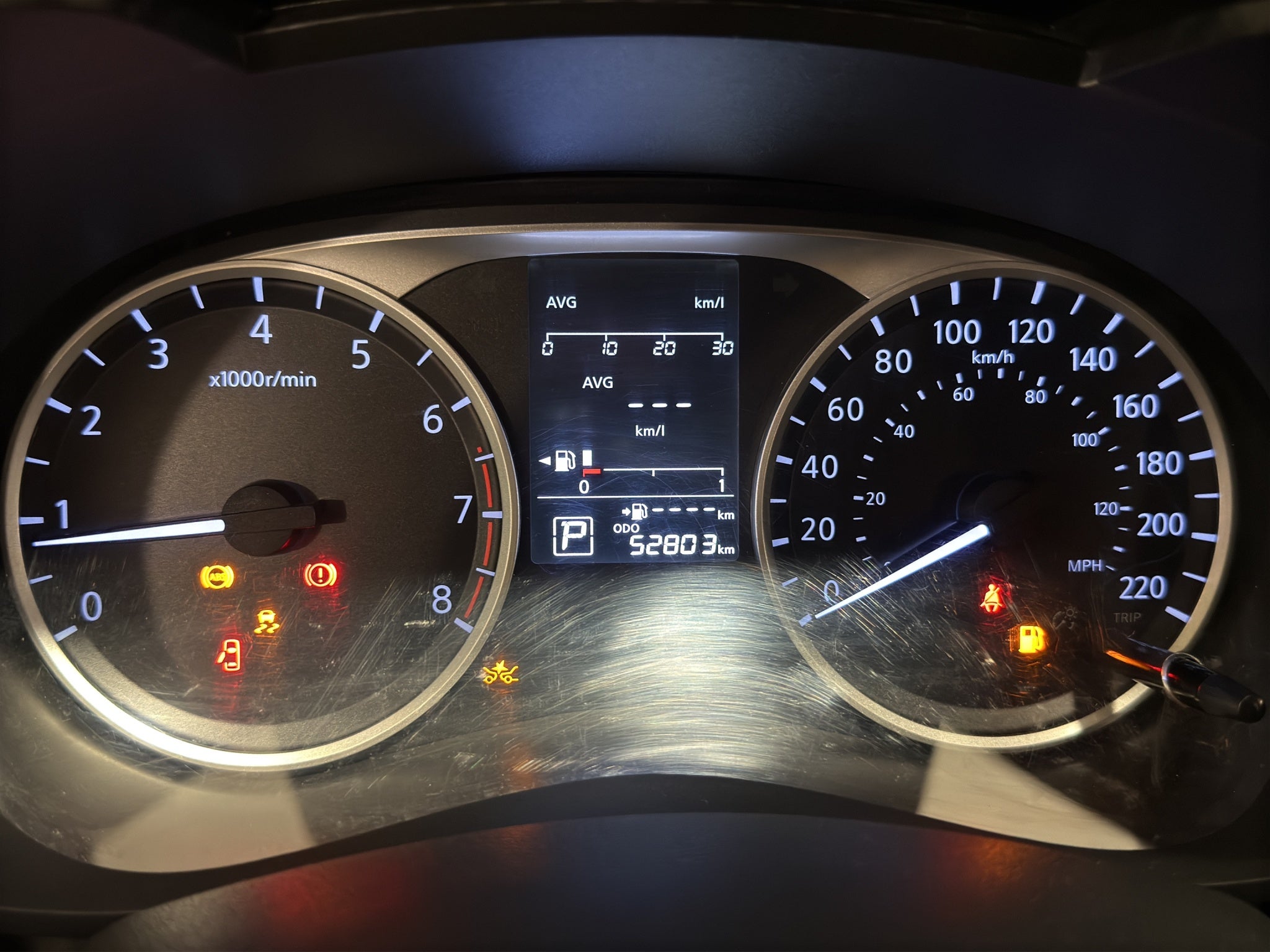 2024 Nissan Versa 4 pts. Sense, TM5, a/ac., R-15