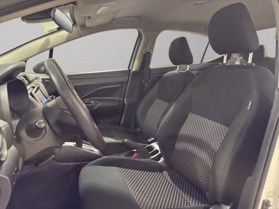 2024 Nissan Versa 4 pts. Sense, TM5, a/ac., R-15
