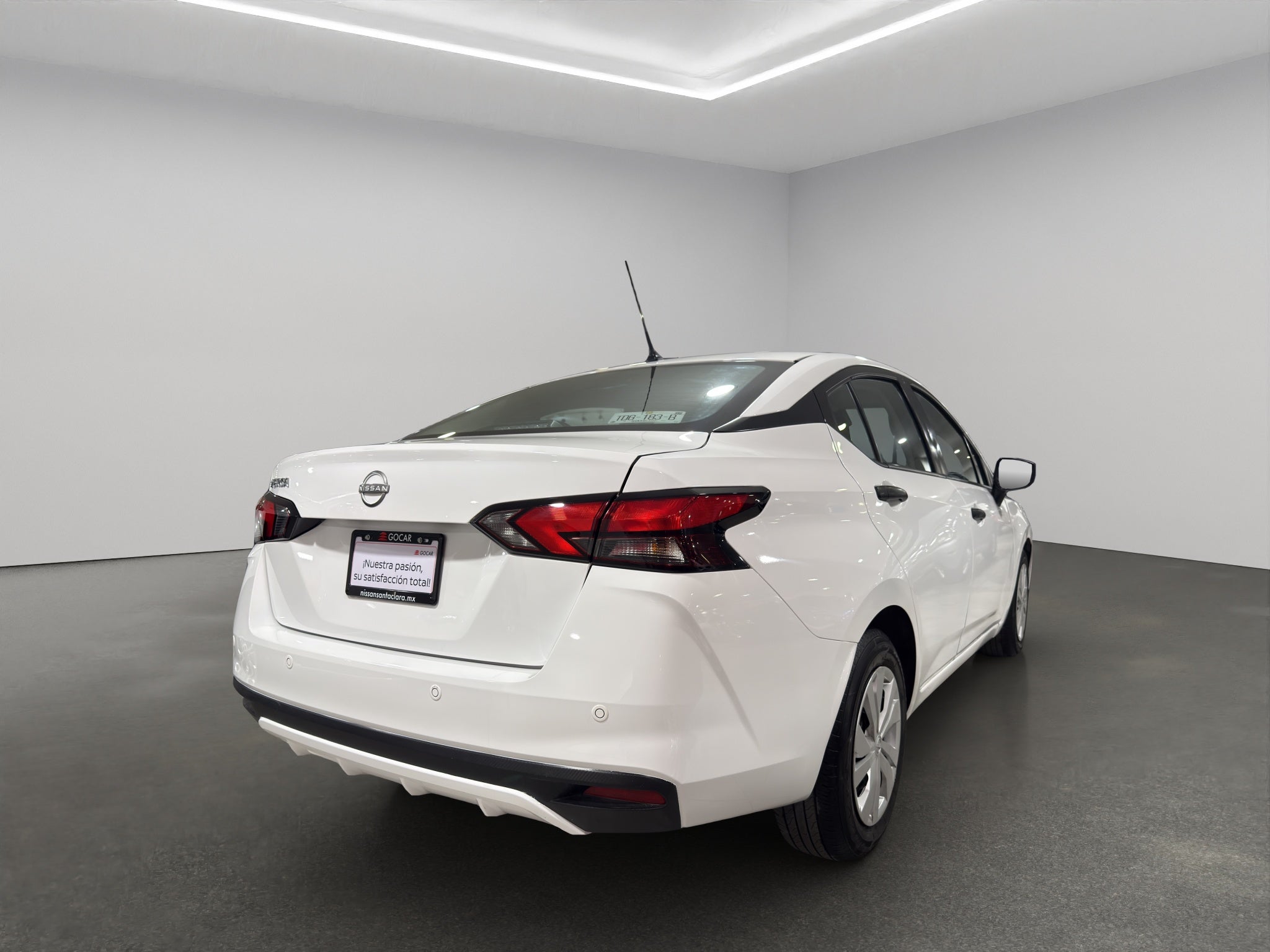 2024 Nissan Versa 4 pts. Sense, TM5, a/ac., R-15