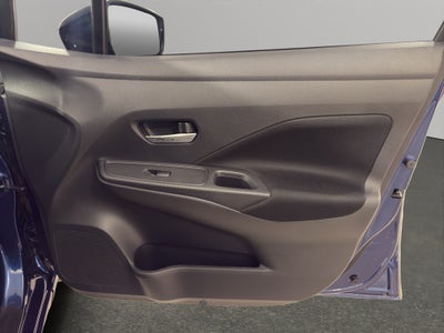 2025 Nissan Versa 4 pts. Advance, TM5, a/ac., f. niebla, RA-16