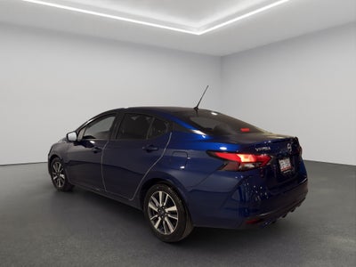 2025 Nissan Versa 4 pts. Advance, TM5, a/ac., f. niebla, RA-16