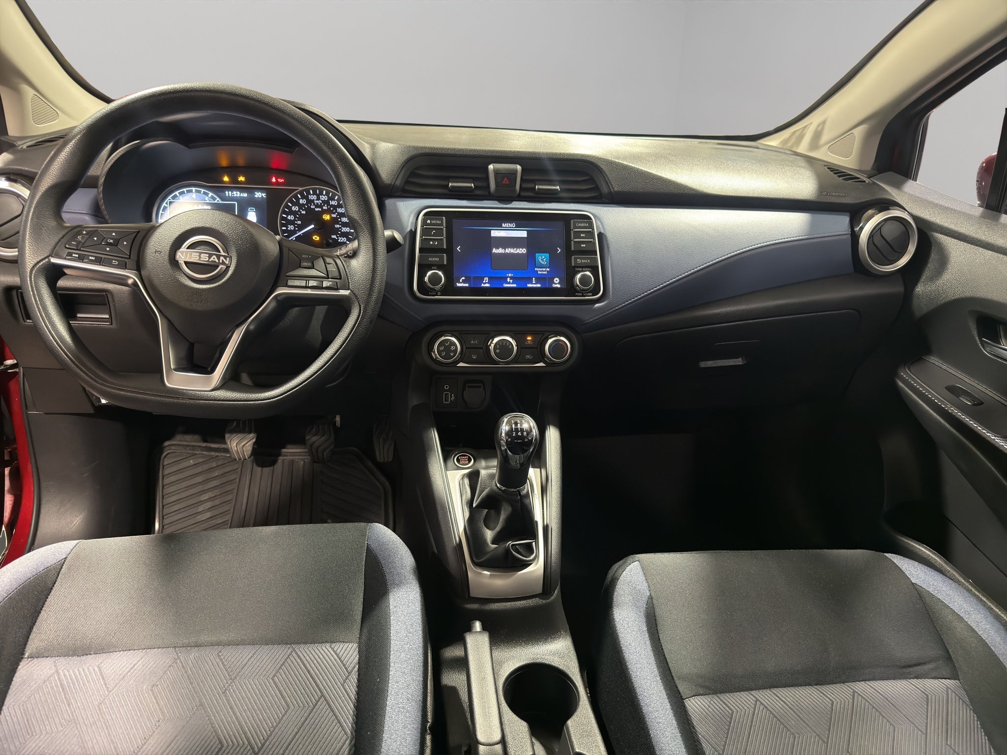 2024 Nissan Versa 4 pts. Advance, TM5, a/ac., f. niebla, RA-16