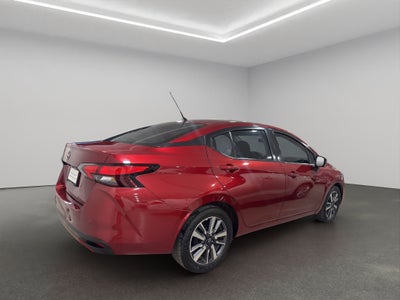 2024 Nissan Versa 4 pts. Advance, TM5, a/ac., f. niebla, RA-16