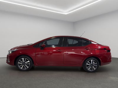 2024 Nissan Versa 4 pts. Advance, TM5, a/ac., f. niebla, RA-16