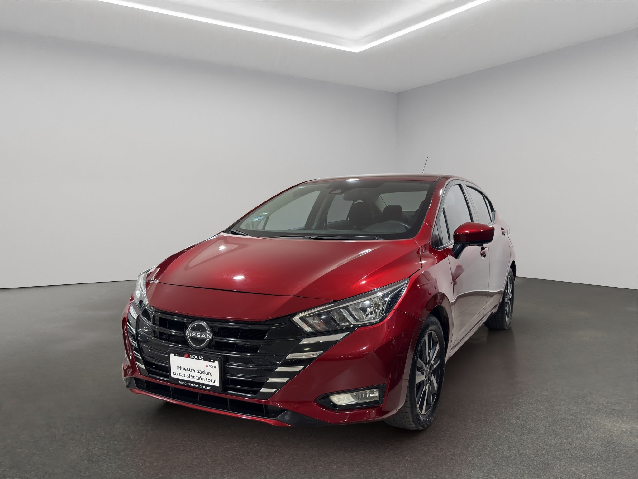 2024 Nissan Versa 4 pts. Advance, TM5, a/ac., f. niebla, RA-16