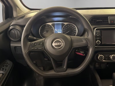 2025 Nissan Versa 4 pts. Sense, TM5, a/ac., R-15 (línea anterior)