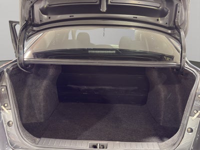 2022 Nissan Versa 4 pts. Sense, TM5, a/ac., VE, R-15 (línea anterior)