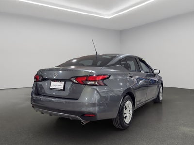2022 Nissan Versa 4 pts. Sense, TM5, a/ac., VE, R-15 (línea anterior)