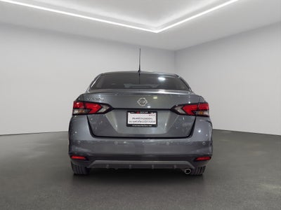 2022 Nissan Versa 4 pts. Sense, TM5, a/ac., VE, R-15 (línea anterior)
