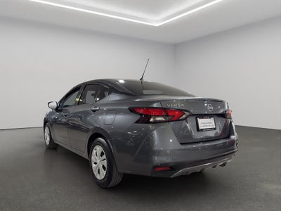 2022 Nissan Versa 4 pts. Sense, TM5, a/ac., VE, R-15 (línea anterior)