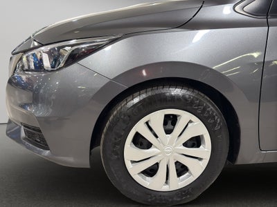 2022 Nissan Versa 4 pts. Sense, TM5, a/ac., VE, R-15 (línea anterior)