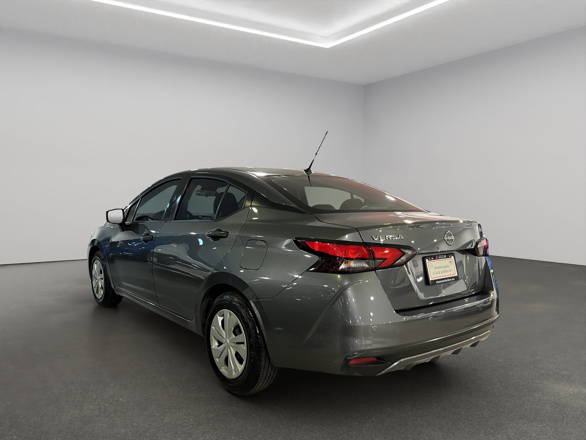 2024 Nissan Versa 4 pts. Sense, TM5, a/ac., R-15