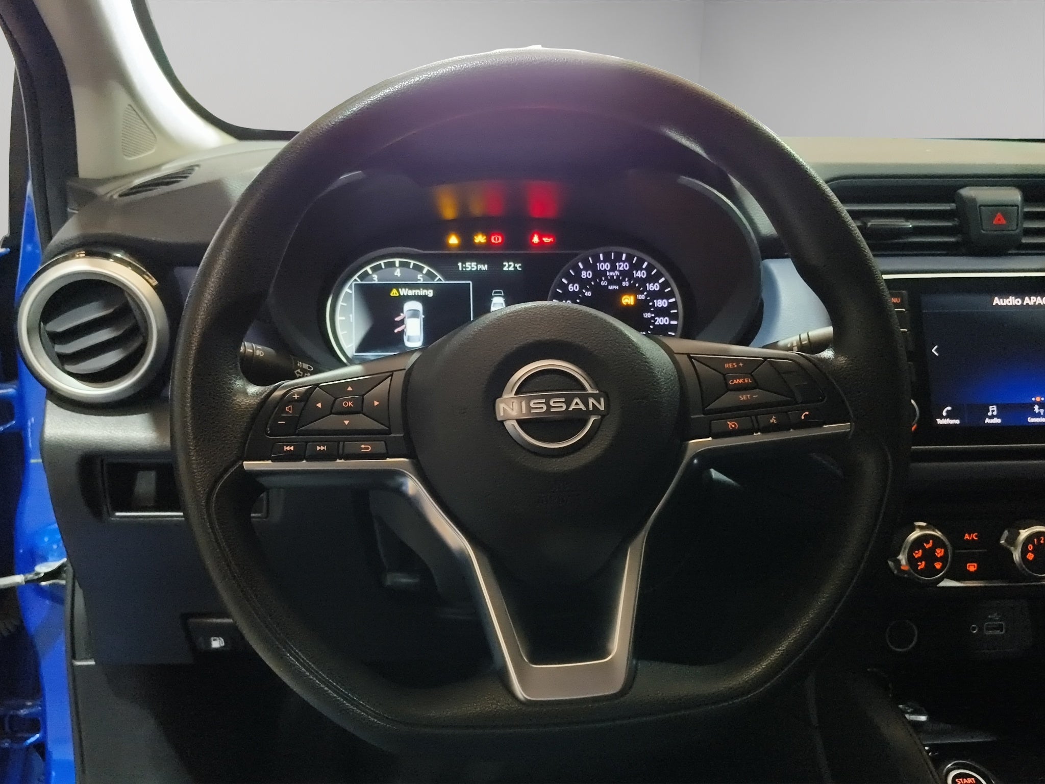2023 Nissan Versa 4 pts. Advance, TM5, a/ac., f. niebla, RA-16 (cambio de línea)