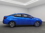 2023 Nissan Versa 4 pts. Advance, TM5, a/ac., f. niebla, RA-16 (cambio de línea)