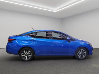 2023 Nissan Versa 4 pts. Advance, TM5, a/ac., f. niebla, RA-16 (cambio de línea)