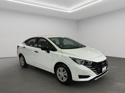 2023 Nissan Versa 4 pts. Sense, TM5, a/ac., R-15 (cambio de línea)