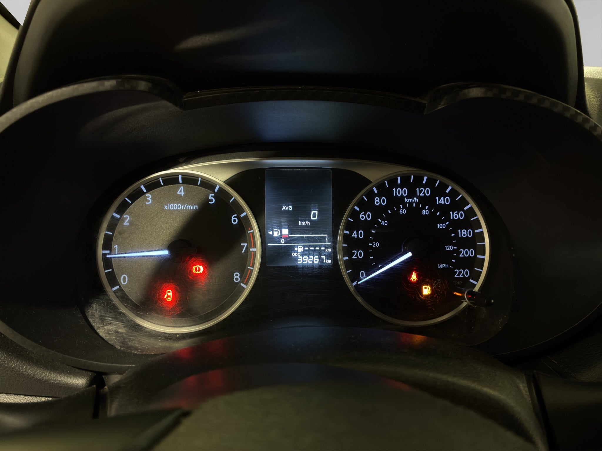 2023 Nissan Versa 4 pts. Sense, TM5, a/ac., R-15 (cambio de línea)