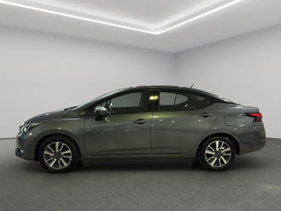 2024 Nissan Versa 4 pts. Advance, TM5, a/ac., f. niebla, RA-16