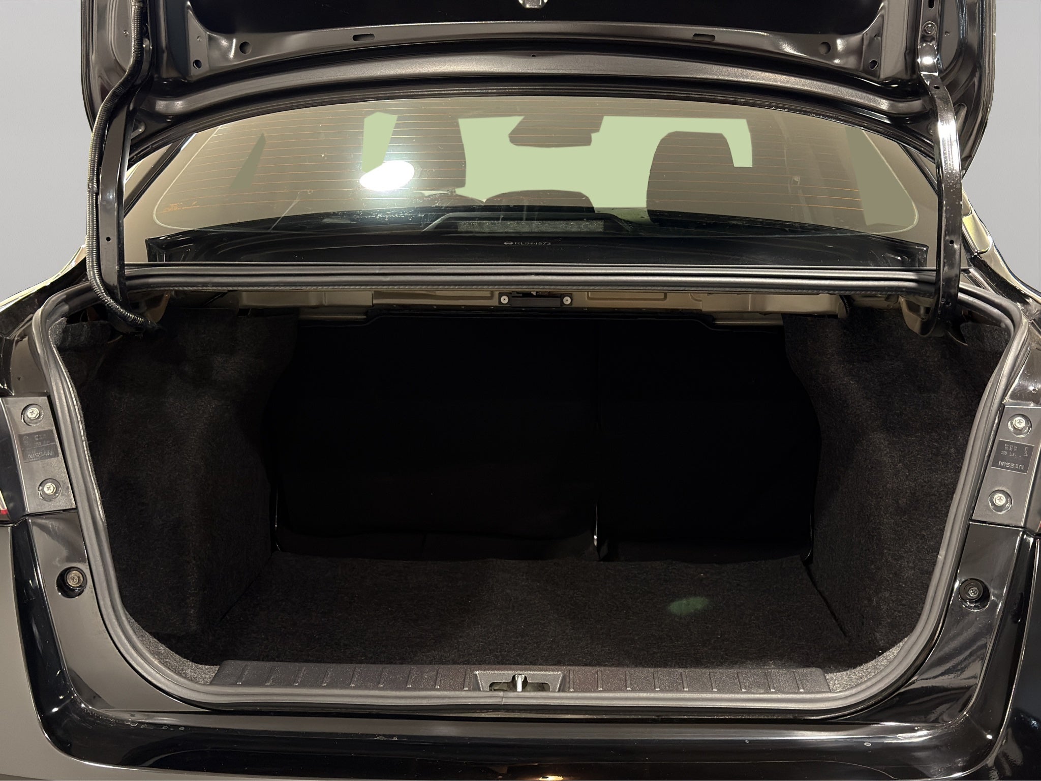 2024 Nissan Versa 4 pts. Advance, TM5, a/ac., f. niebla, RA-16