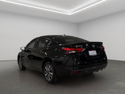 2024 Nissan Versa 4 pts. Advance, TM5, a/ac., f. niebla, RA-16