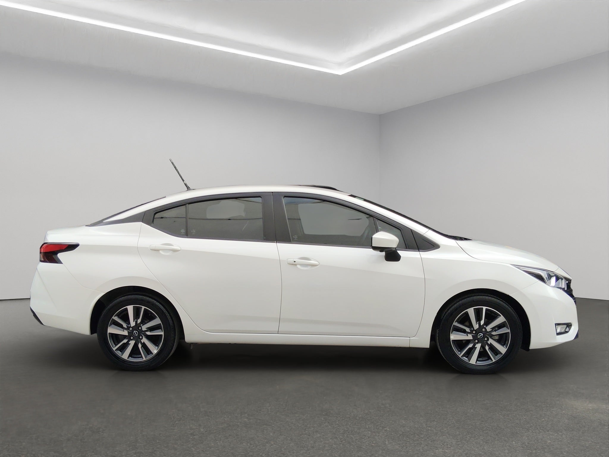 2024 Nissan Versa ADVANCE CVT