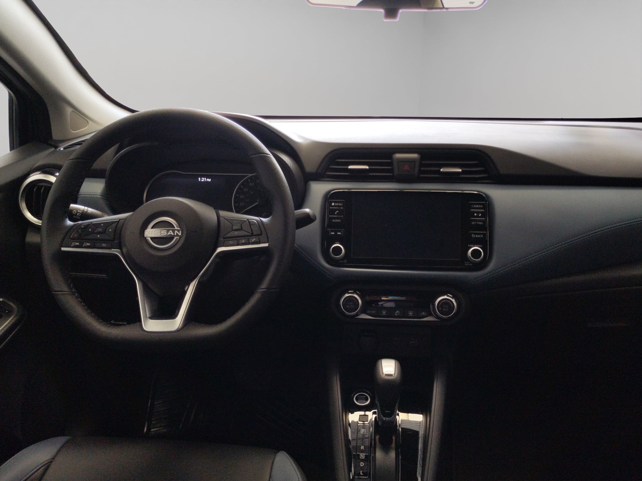 2024 Nissan Versa 4 pts. Exclusive, CVT, a/ac. Aut., piel, f. niebla, f. led, RA-17