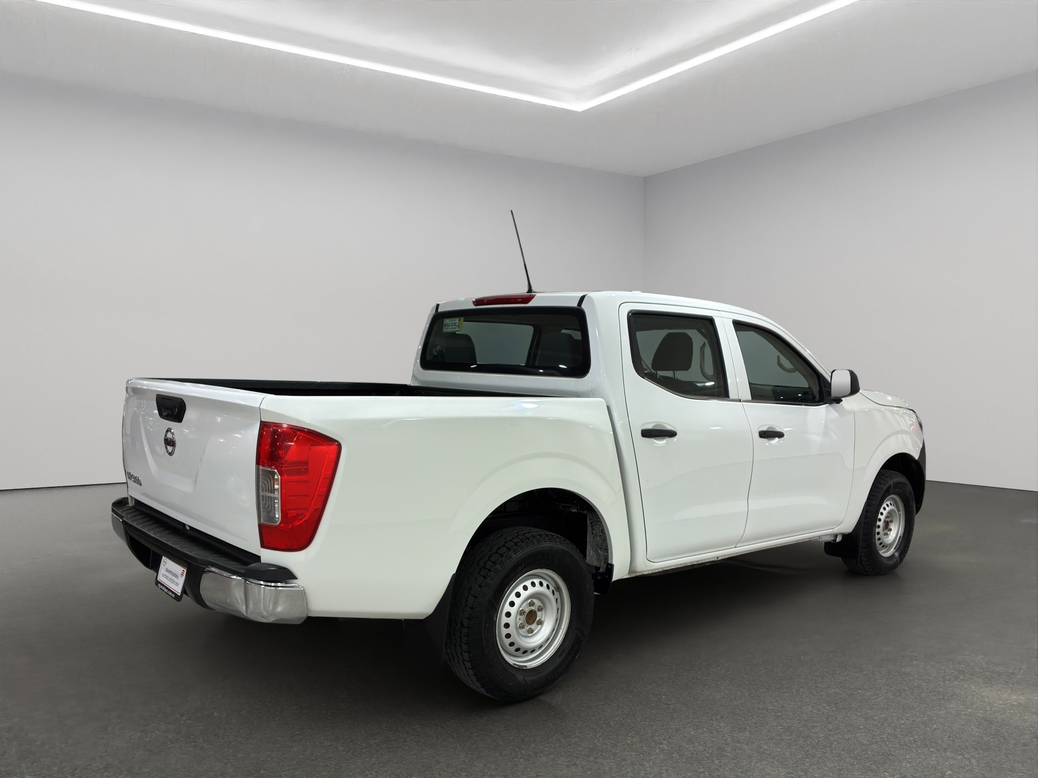 2020 Nissan Comerciales NP300 4 pts. S, Pick-Up, Doble Cab., TM6, a/ac. (línea anterior)
