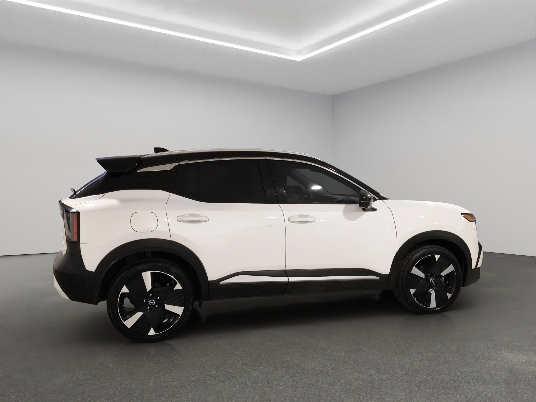 2025 Nissan Kicks VUD 5 pts. Platinum, 2.0l, TA, TP, s. Bose, pantalla touch 12