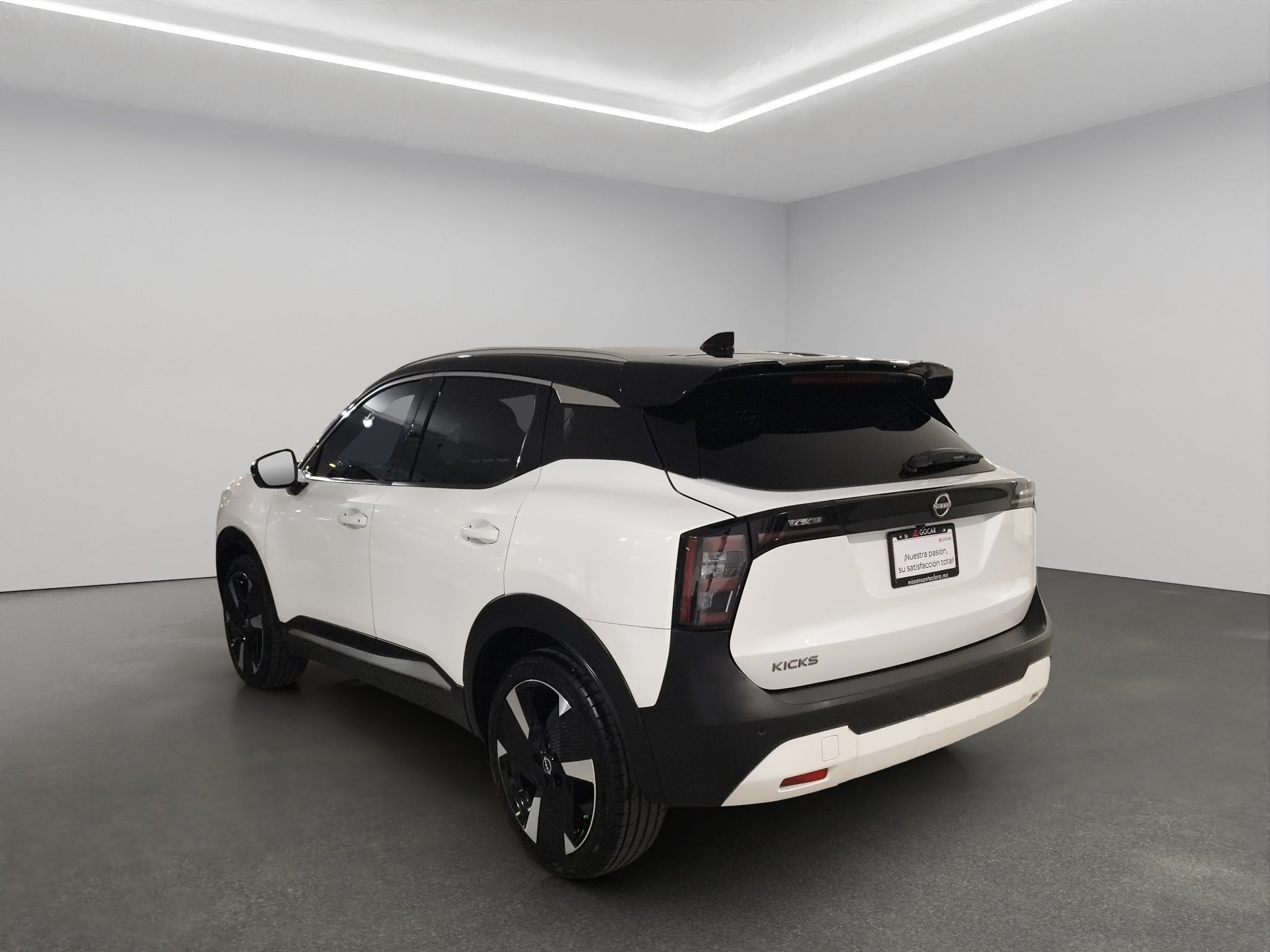 2025 Nissan Kicks VUD 5 pts. Platinum, 2.0l, TA, TP, s. Bose, pantalla touch 12