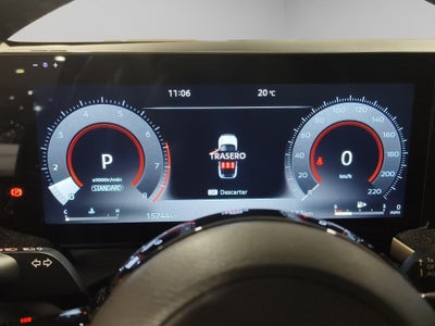 2025 Nissan Kicks VUD 5 pts. Platinum, 2.0l, TA, TP, s. Bose, pantalla touch 12