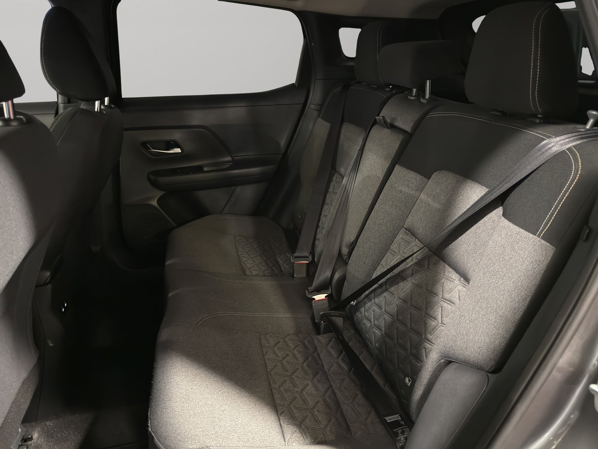 2025 Nissan Kicks VUD 5 pts. Advance, 2.0l, TA, RA-17 (línea nueva)