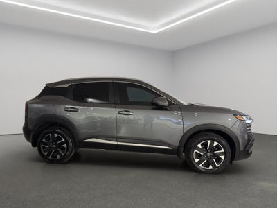 2025 Nissan Kicks VUD 5 pts. Advance, 2.0l, TA, RA-17 (línea nueva)