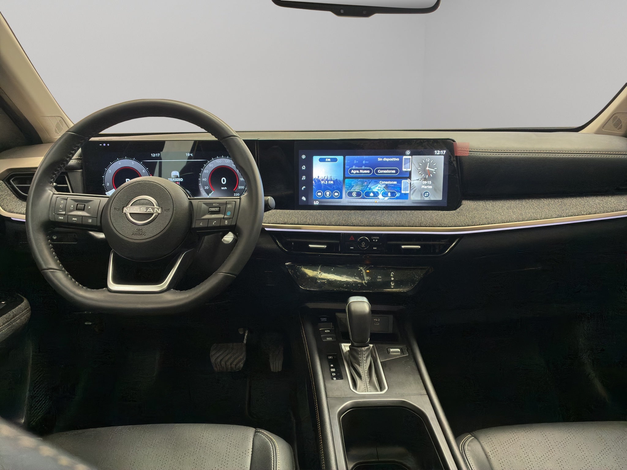 2025 Nissan Kicks VUD 5 pts. Platinum, 2.0l, TA, TP, s. Bose, pantalla touch 12