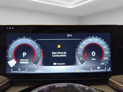 2025 Nissan Kicks VUD 5 pts. Platinum, 2.0l, TA, TP, s. Bose, pantalla touch 12