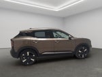 2025 Nissan Kicks VUD 5 pts. Platinum, 2.0l, TA, TP, s. Bose, pantalla touch 12