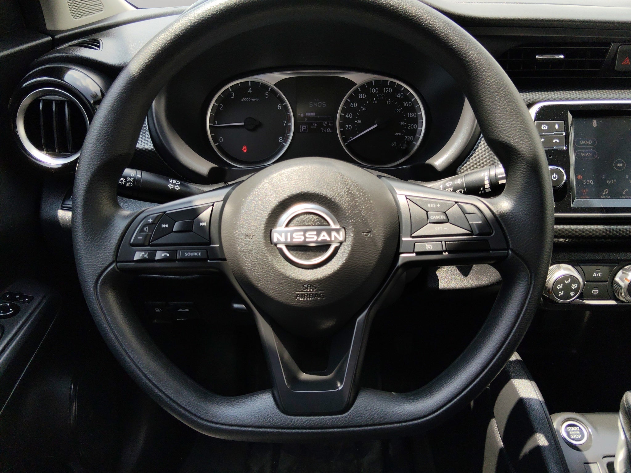 2025 Nissan Kicks VUD Play Advance CVT