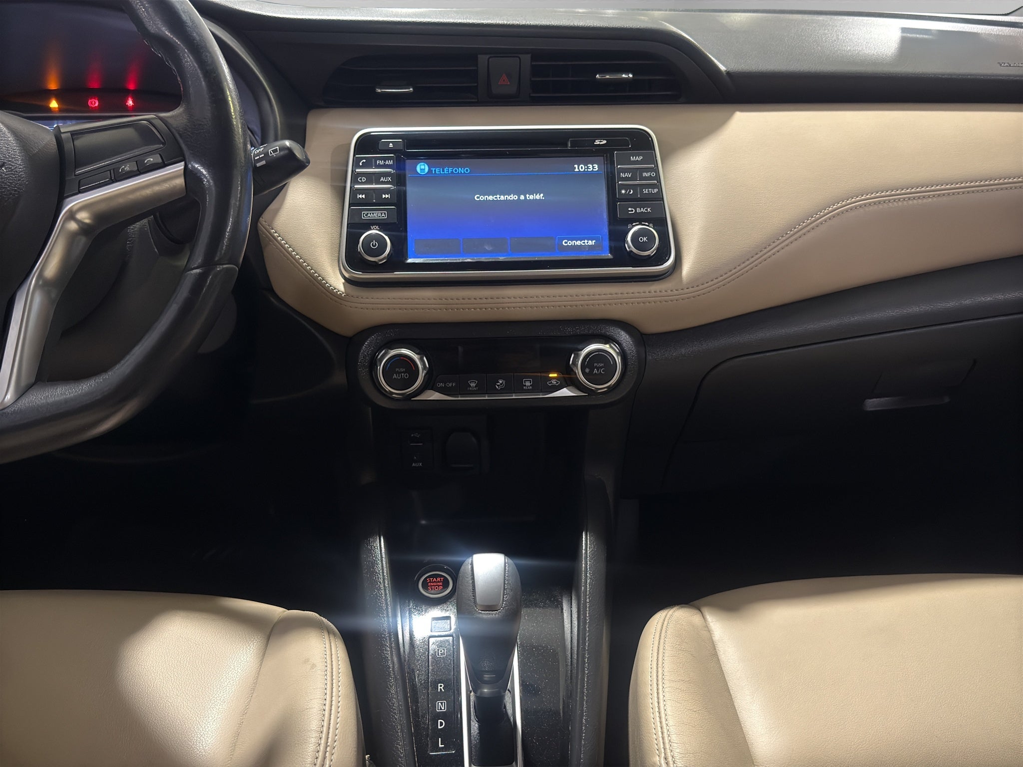 2018 Nissan Kicks VUD 5 pts. Exclusive, 1.6l, TA, a/ac. Aut., VE, piel, GPS, RA-17