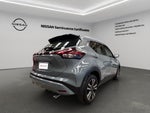 2025 Nissan Kicks VUD 5 pts. Play Advance, 1.6l, TM5, RA-17 (línea nueva)
