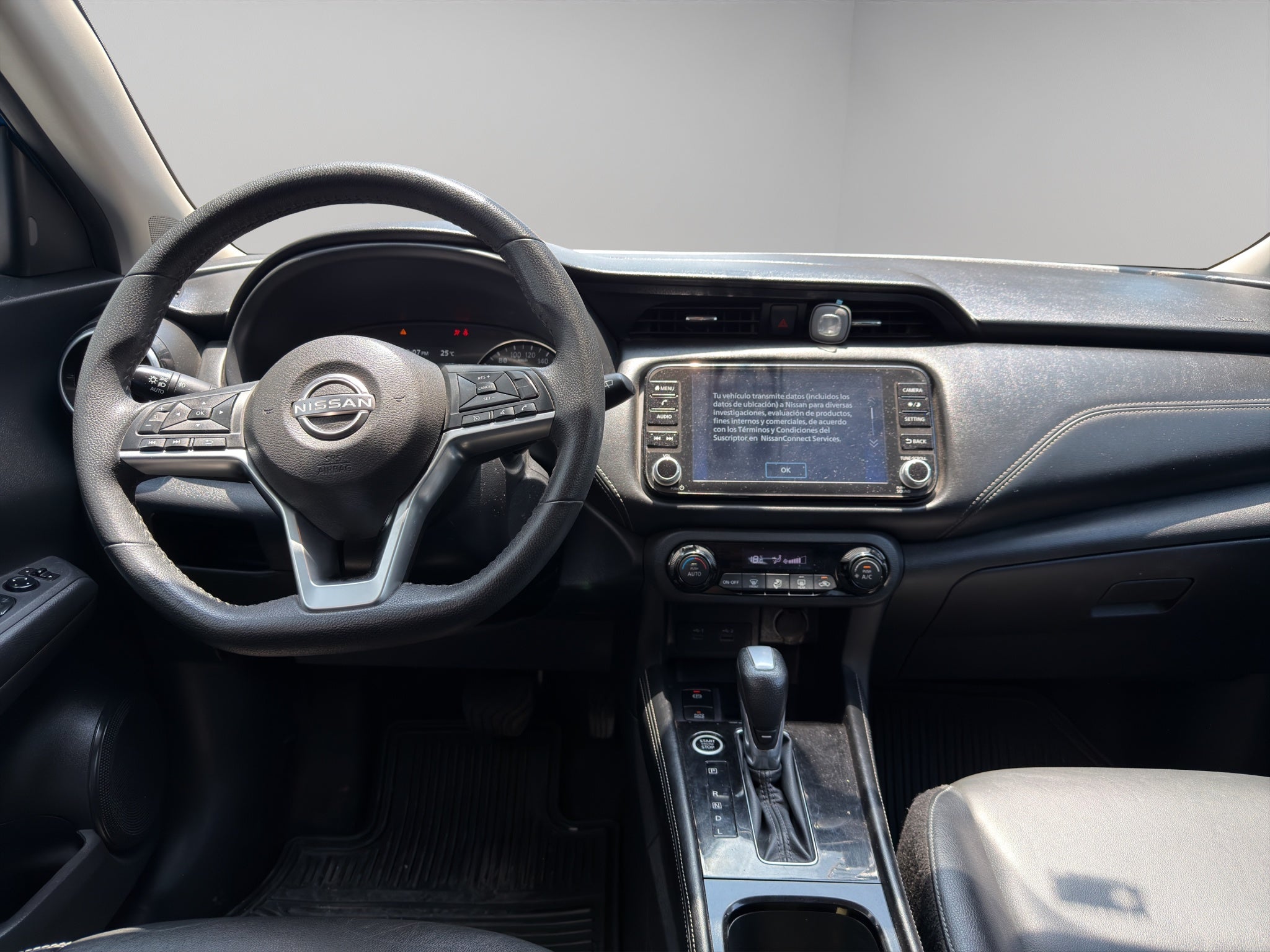 2023 Nissan Kicks VUD 5 pts. Exclusive, 1.6l, TA, a/ac. Aut., piel, GPS, RA-17