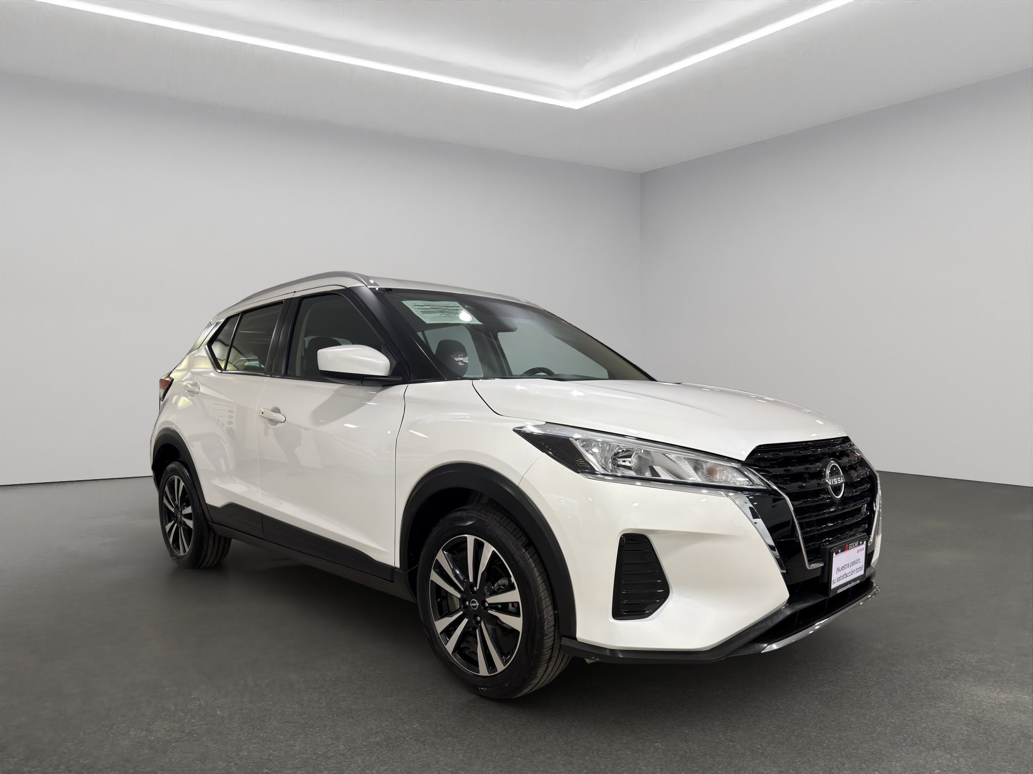 2024 Nissan Kicks VUD 5 pts. Advance, 1.6l, TM5, a/ac., VE, RA-16 (línea anterior)