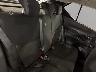 2024 Nissan Kicks VUD 5 pts. Advance, 1.6l, TM5, a/ac., VE, RA-16 (línea anterior)