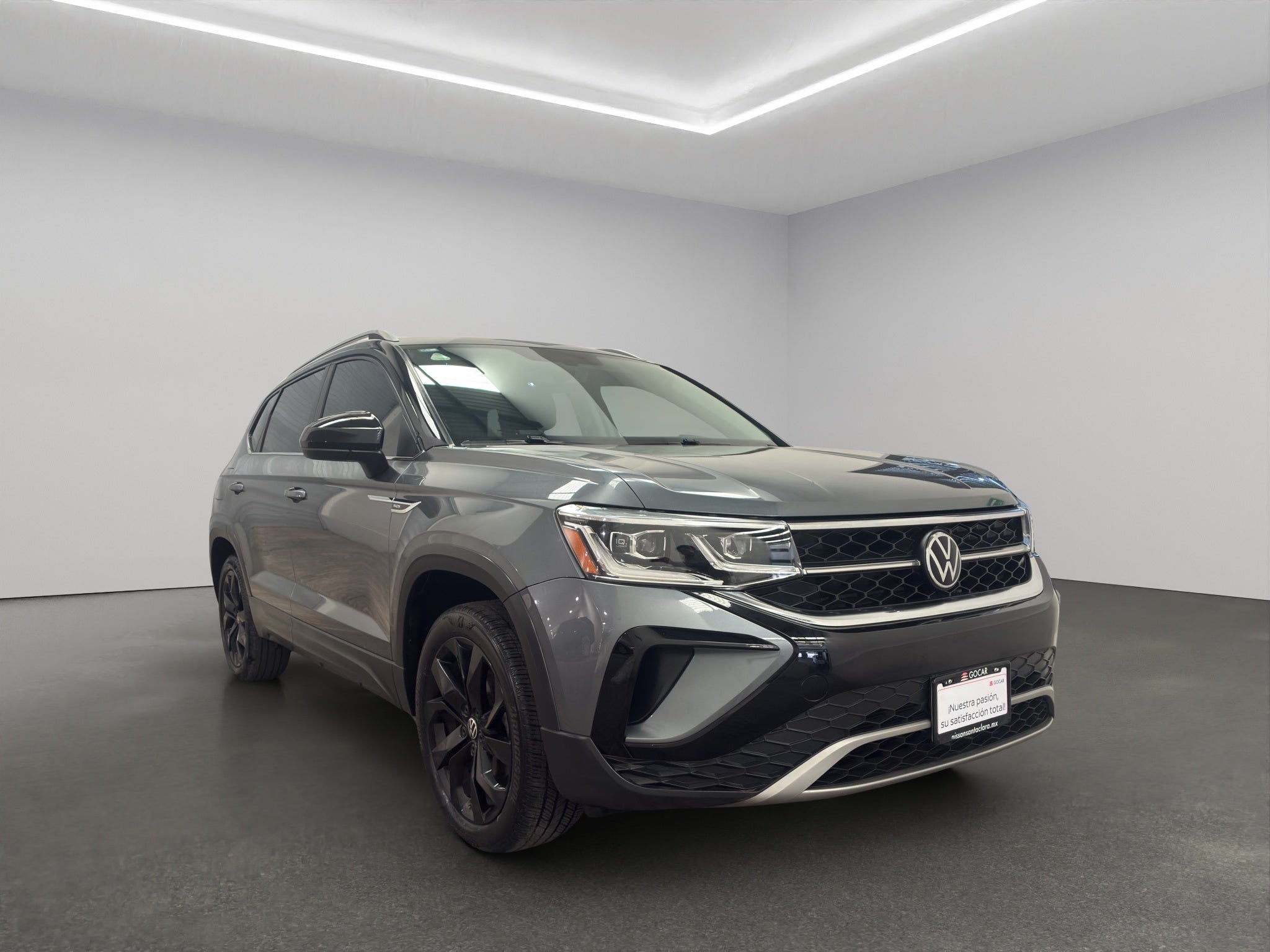 2023 Volkswagen Taos VUD 5 pts. Highline, 150 HP, 1.4T, TA, piel, TP, f. led, RA-18