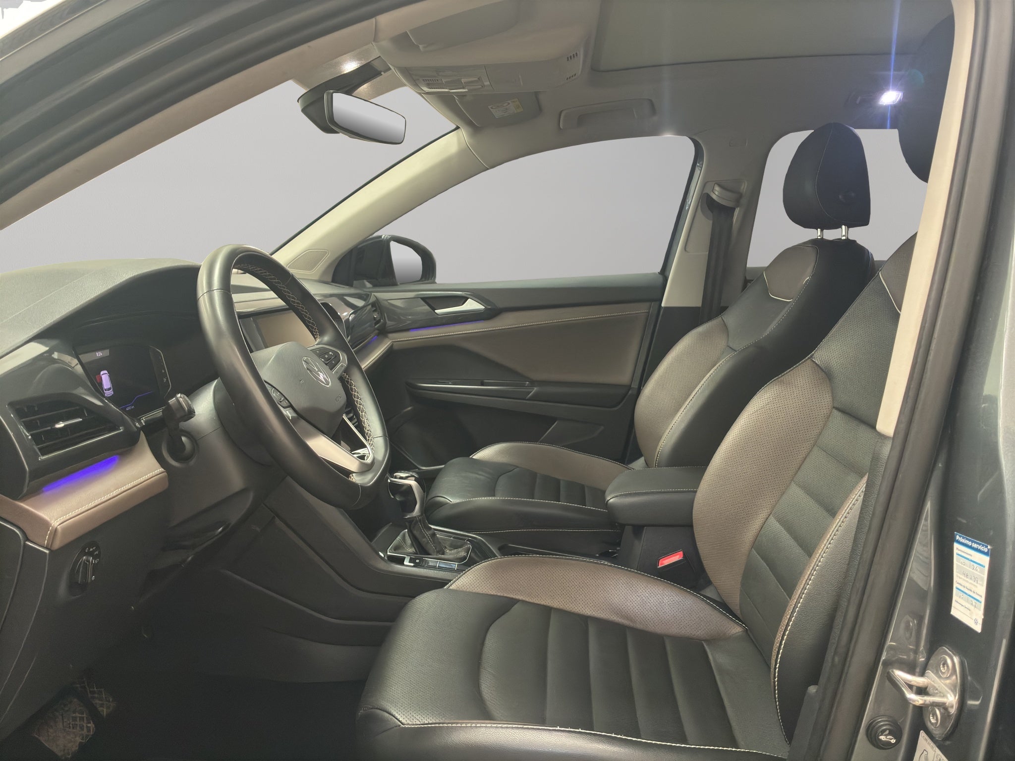 2023 Volkswagen Taos VUD 5 pts. Highline, 150 HP, 1.4T, TA, piel, TP, f. led, RA-18