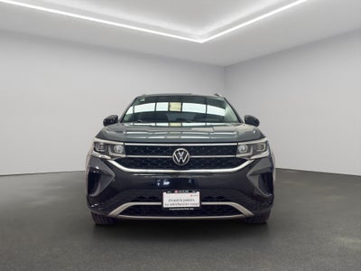 2023 Volkswagen Taos VUD 5 pts. Highline, 150 HP, 1.4T, TA, piel, TP, f. led, RA-18