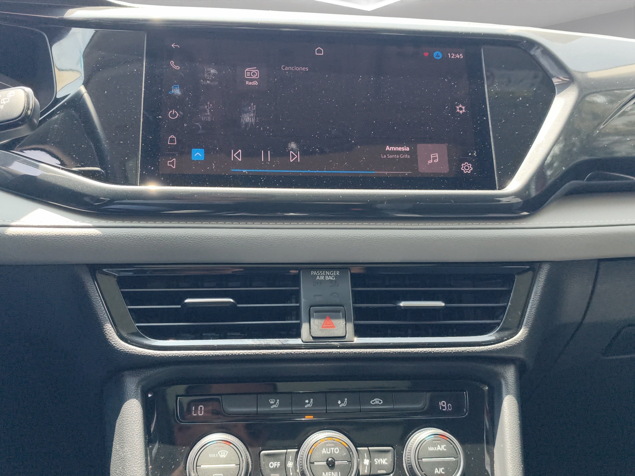 2023 Volkswagen Taos VUD 5 pts. Highline, 150 HP, 1.4T, TA, piel, TP, f. led, RA-18