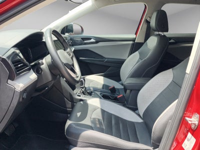 2023 Volkswagen Taos VUD 5 pts. Highline, 150 HP, 1.4T, TA, piel, TP, f. led, RA-18